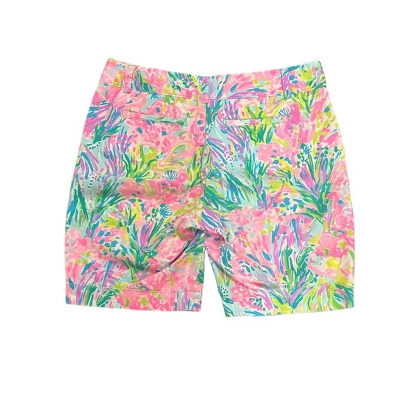 LILLY PULITZER WOMEN Sz4  CHIPPER  PRINTED  SHORT BERMUDA MULTI - Picture 4 of 13